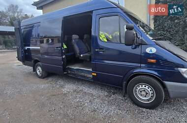 Вантажний фургон Mercedes-Benz Sprinter 2002 в Мукачевому