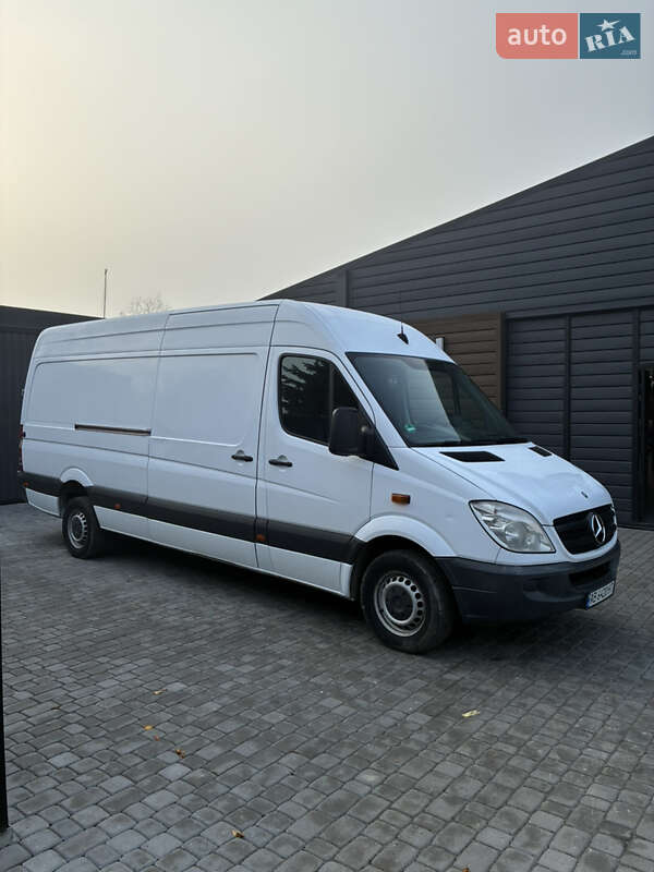Вантажний фургон Mercedes-Benz Sprinter 2011 в Вінниці