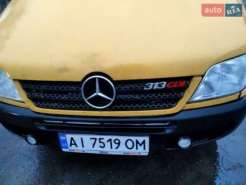 Грузовой фургон Mercedes-Benz Sprinter 2003 в Буче