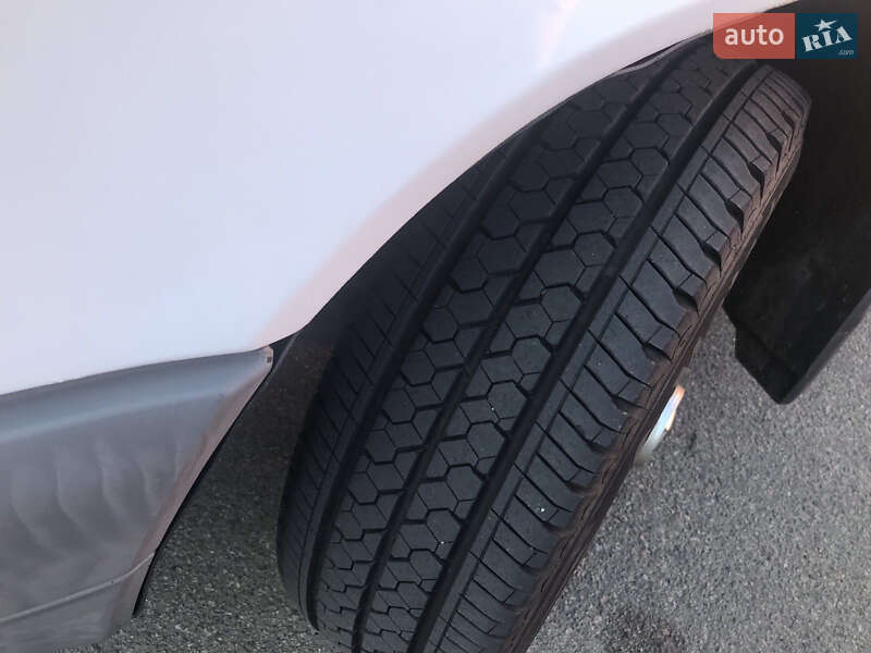 Грузовой фургон Mercedes-Benz Sprinter 2001 в Киеве