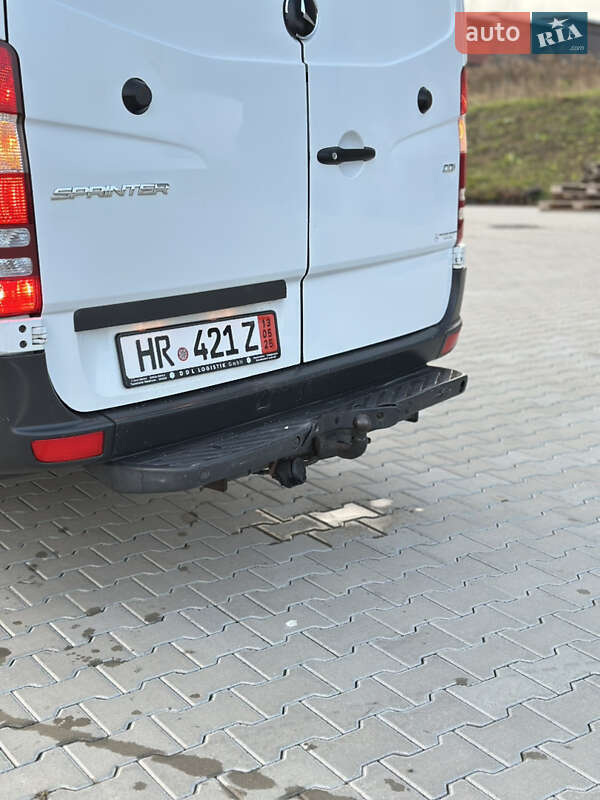 Микроавтобус грузовой (до 3,5т) Mercedes-Benz Sprinter 2016 в Черновцах