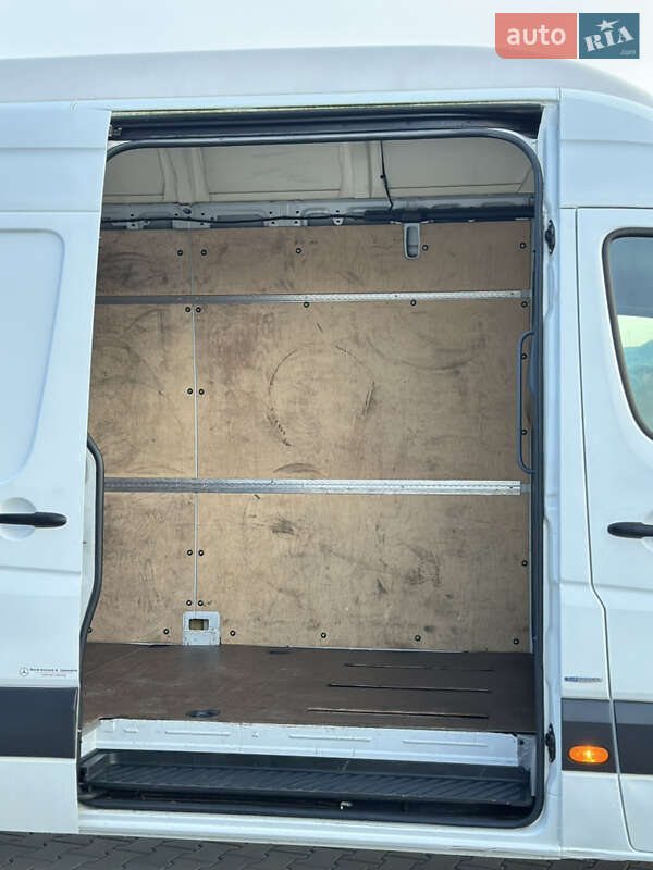 Микроавтобус грузовой (до 3,5т) Mercedes-Benz Sprinter 2016 в Черновцах