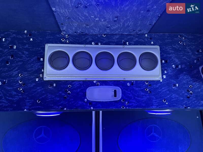 Туристичний / Міжміський автобус Mercedes-Benz Sprinter 2013 в Хотині фото 28 Туристичний / Міжміський автобус Mercedes-Benz Sprinter 2013 в Хотині