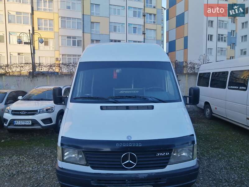Mercedes-Benz Sprinter 2000