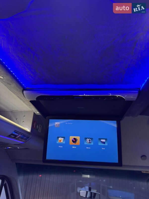 Туристический / Междугородний автобус Mercedes-Benz Sprinter 2014 в Черновцах