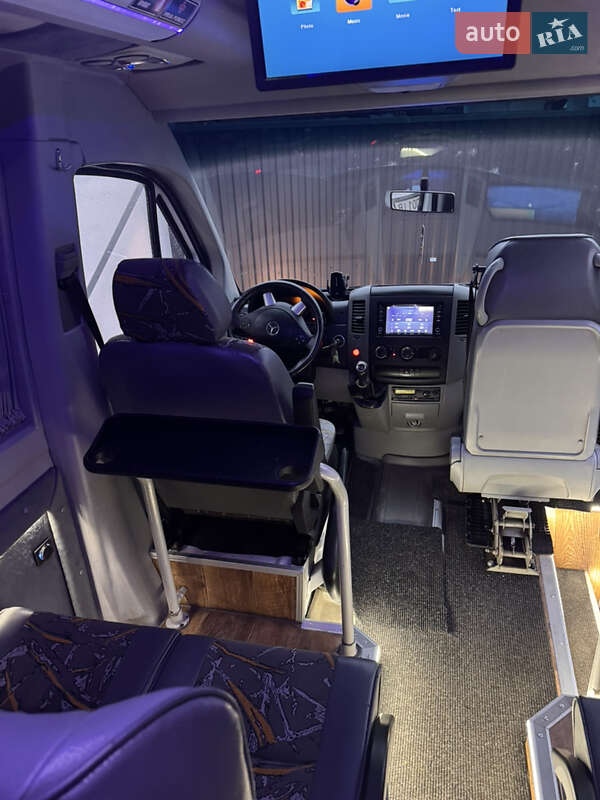 Туристический / Междугородний автобус Mercedes-Benz Sprinter 2014 в Черновцах