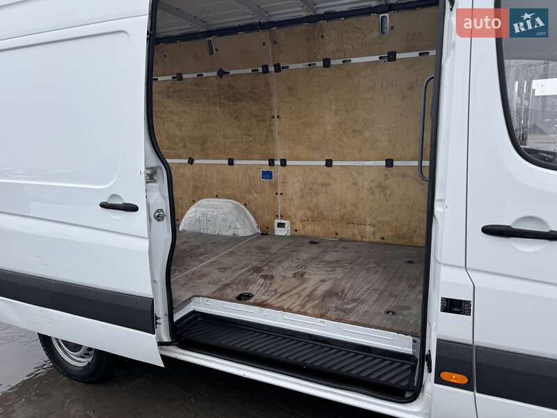 Вантажний фургон Mercedes-Benz Sprinter 2016 в Івано-Франківську