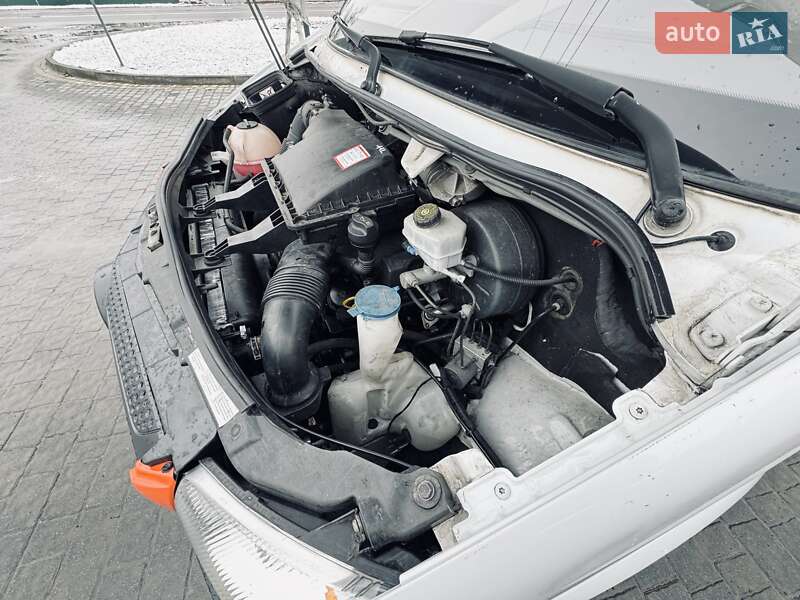 Вантажний фургон Mercedes-Benz Sprinter 2016 в Івано-Франківську