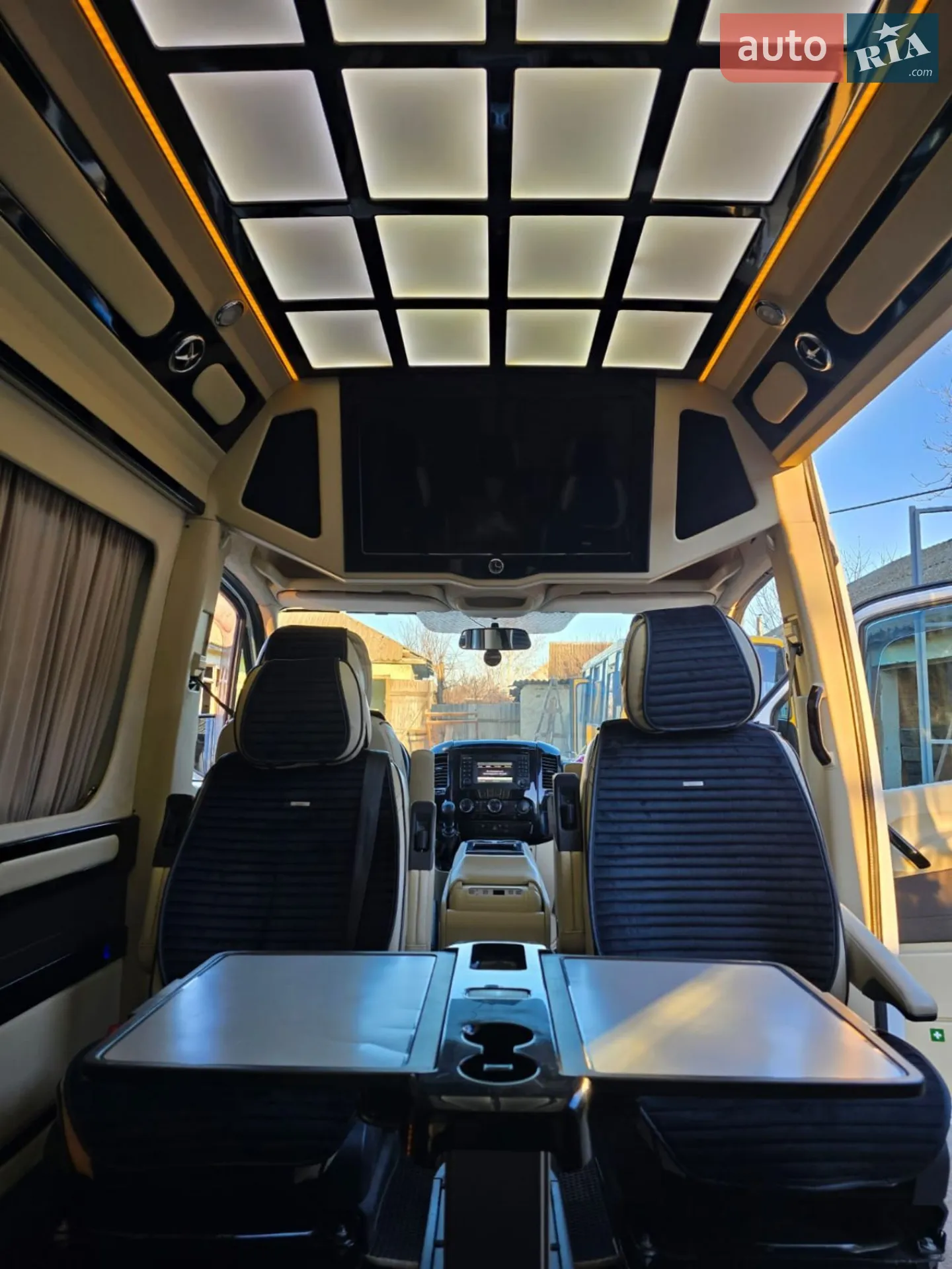 2016 Mercedes-Benz Sprinter - мініатюра 9