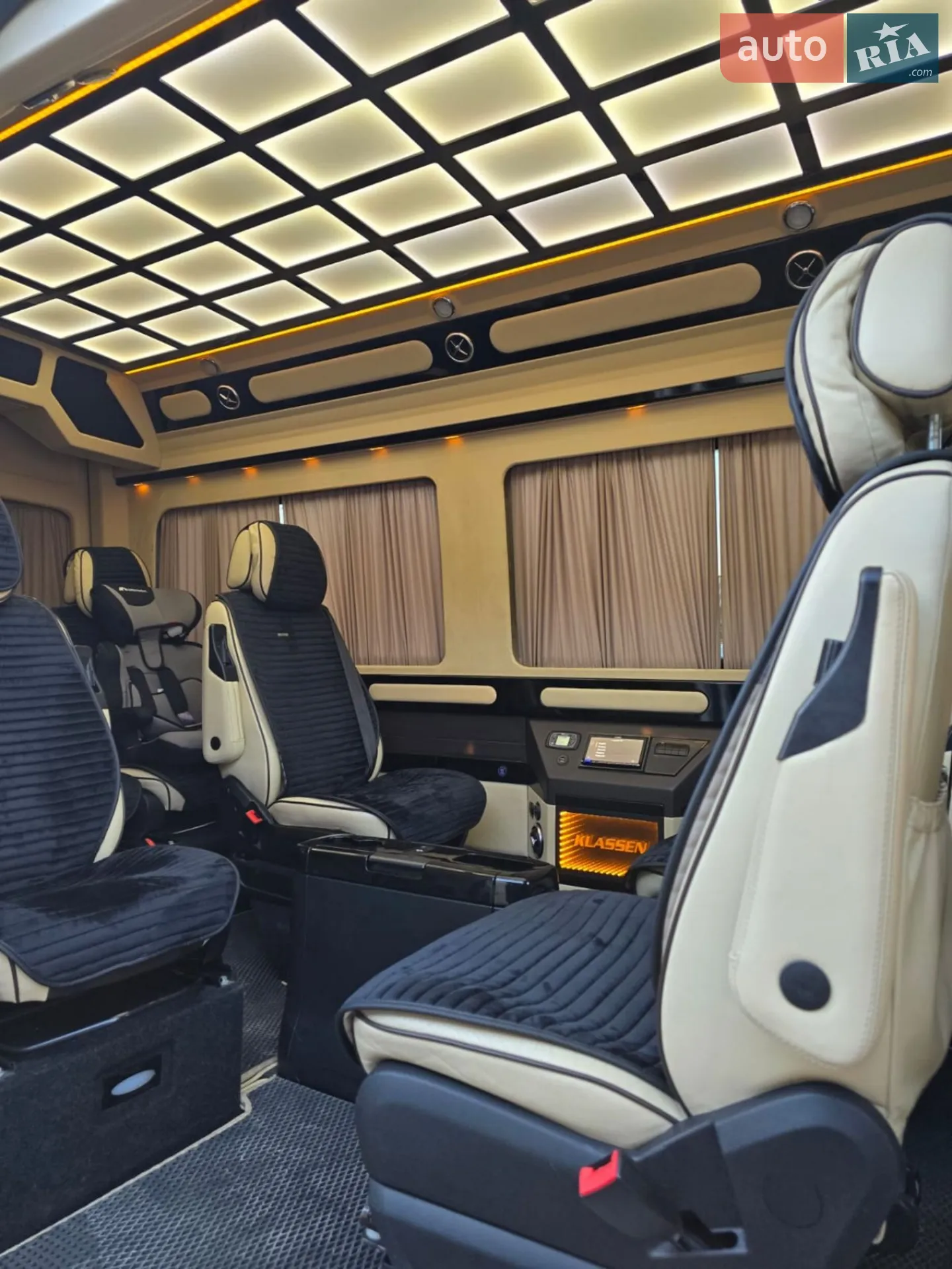 2016 Mercedes-Benz Sprinter - мініатюра 19