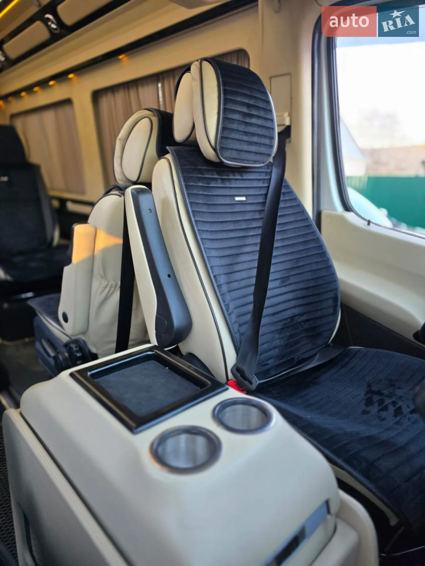 2016 Mercedes-Benz Sprinter - мініатюра 18