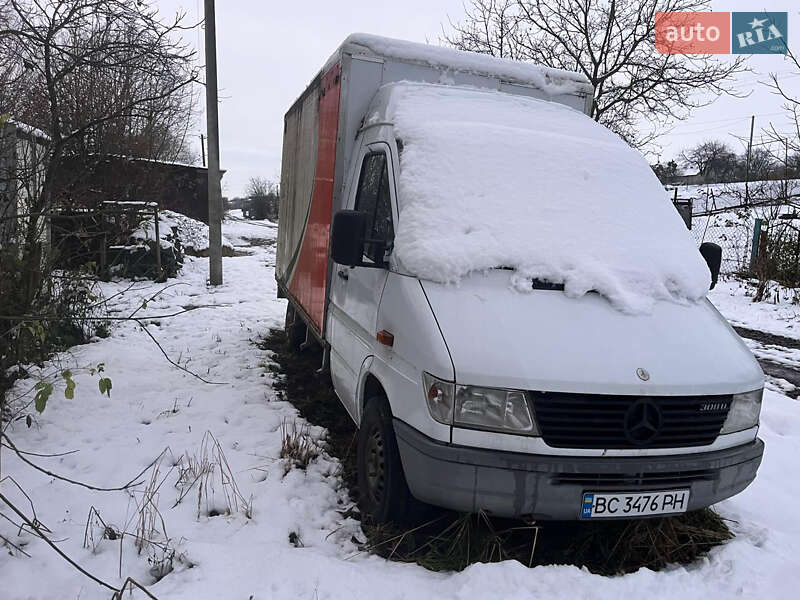 Грузовой фургон Mercedes-Benz Sprinter 1997 в Львове