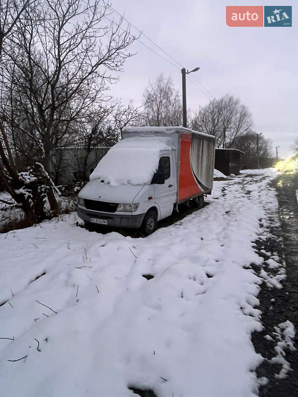 Грузовой фургон Mercedes-Benz Sprinter 1997 в Львове