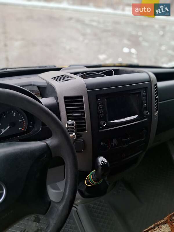 Грузовой фургон Mercedes-Benz Sprinter 2010 в Львове
