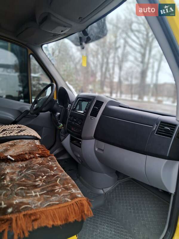 Грузовой фургон Mercedes-Benz Sprinter 2010 в Львове