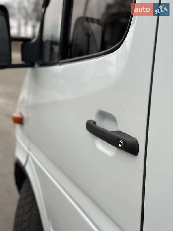 Вантажний фургон Mercedes-Benz Sprinter 2003 в Вінниці