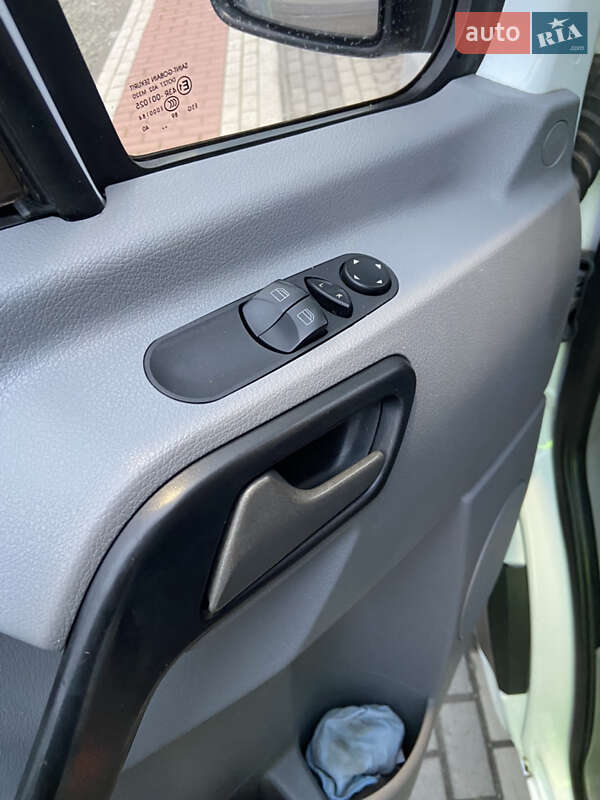 Вантажопасажирський фургон Mercedes-Benz Sprinter 2013 в Боярці фото 3 Вантажопасажирський фургон Mercedes-Benz Sprinter 2013 в Боярці