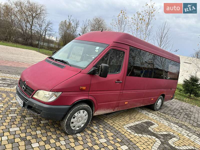 Грузопассажирский фургон Mercedes-Benz Sprinter 2005 в Черновцах