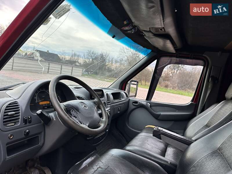 Грузопассажирский фургон Mercedes-Benz Sprinter 2005 в Черновцах