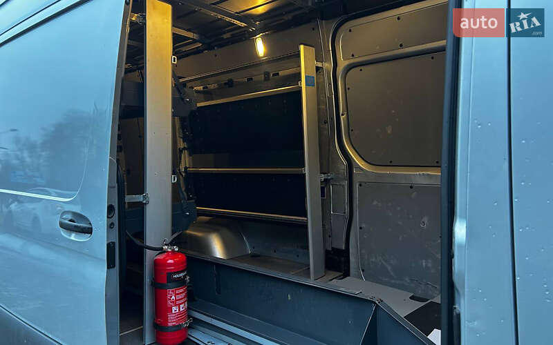 Вантажний фургон Mercedes-Benz Sprinter 2020 в Чернівцях