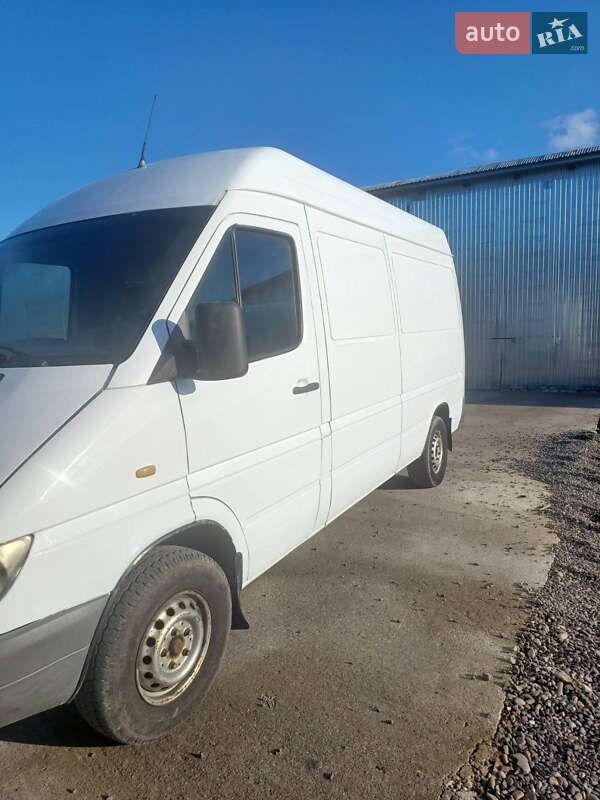 Вантажний фургон Mercedes-Benz Sprinter 2006 в Тячеві