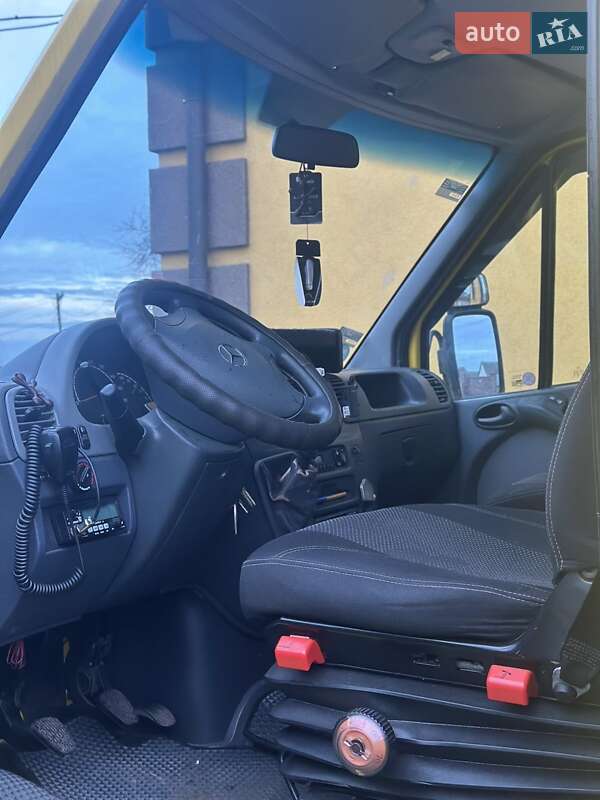 Эвакуатор Mercedes-Benz Sprinter 2004 в Любаре