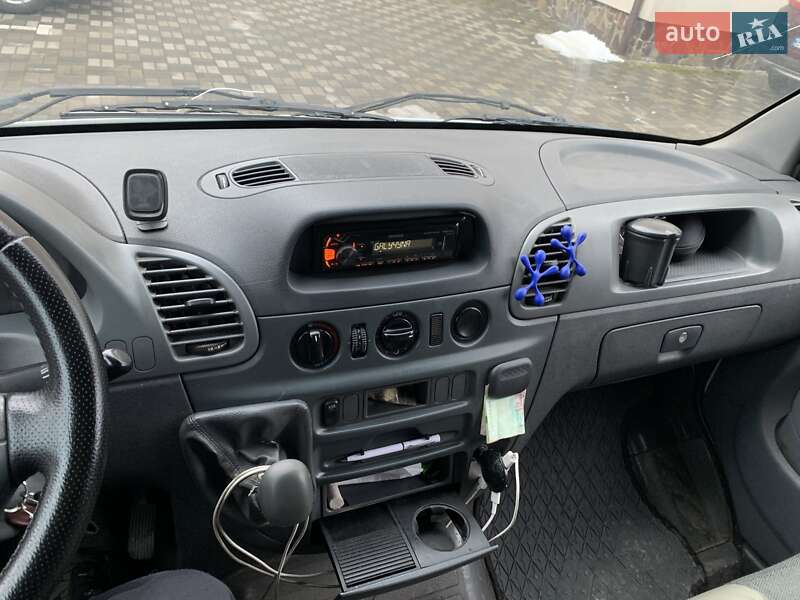 Вантажний фургон Mercedes-Benz Sprinter 2003 в Львові