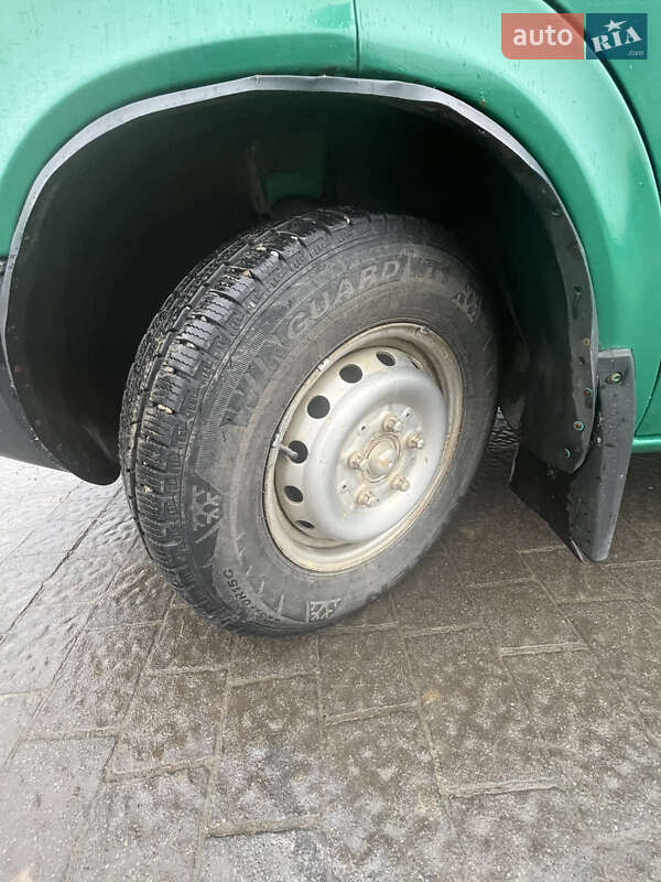 Грузовой фургон Mercedes-Benz Sprinter 1998 в Бедевле