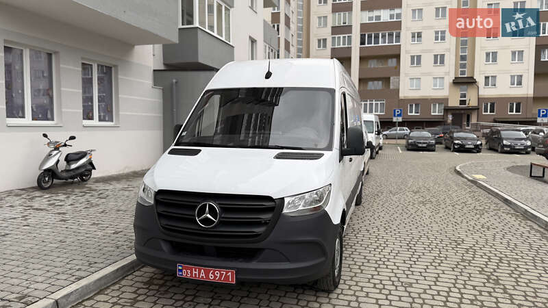 Вантажний фургон Mercedes-Benz Sprinter 2020 в Новояворівську
