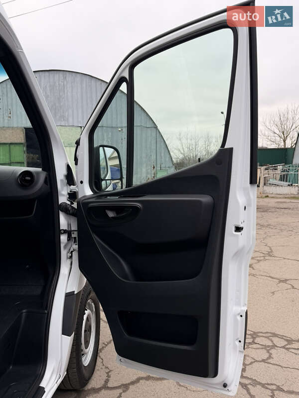 Вантажний фургон Mercedes-Benz Sprinter 2020 в Рівному