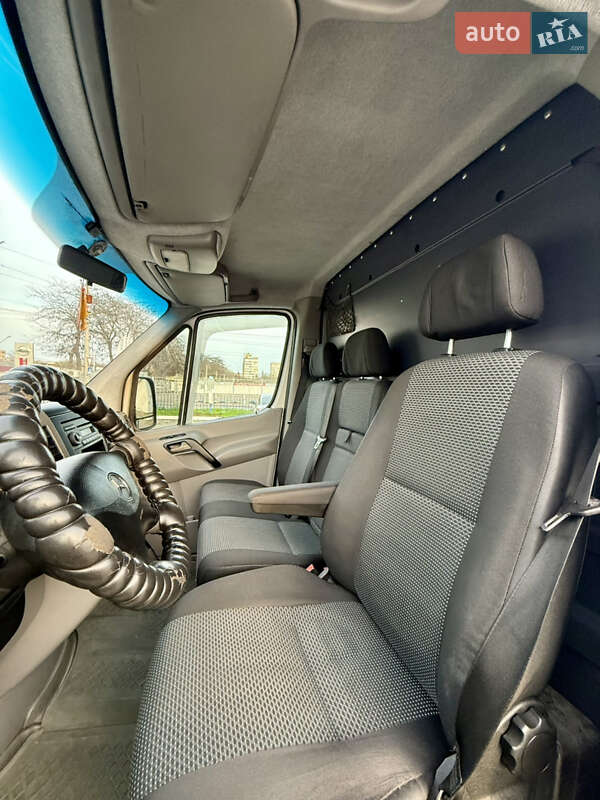 Вантажопасажирський фургон Mercedes-Benz Sprinter 2012 в Одесі