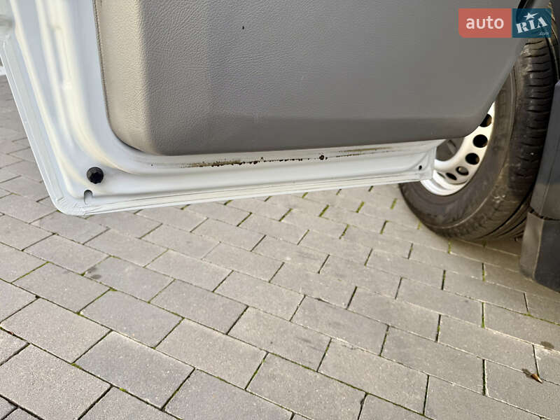 Вантажопасажирський фургон Mercedes-Benz Sprinter 2012 в Одесі