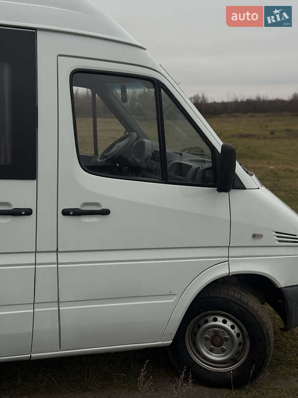 Вантажопасажирський фургон Mercedes-Benz Sprinter 2004 в Березному