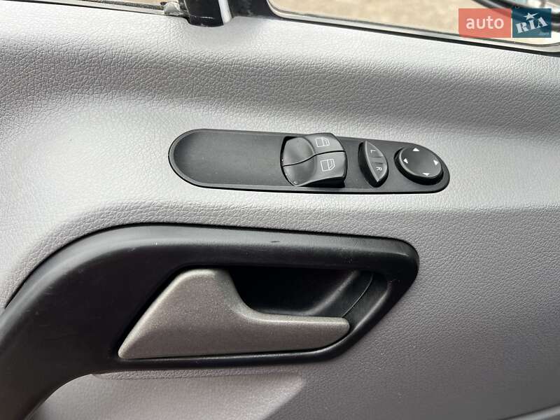 Туристичний / Міжміський автобус Mercedes-Benz Sprinter 2013 в Хотині фото 23 Туристичний / Міжміський автобус Mercedes-Benz Sprinter 2013 в Хотині