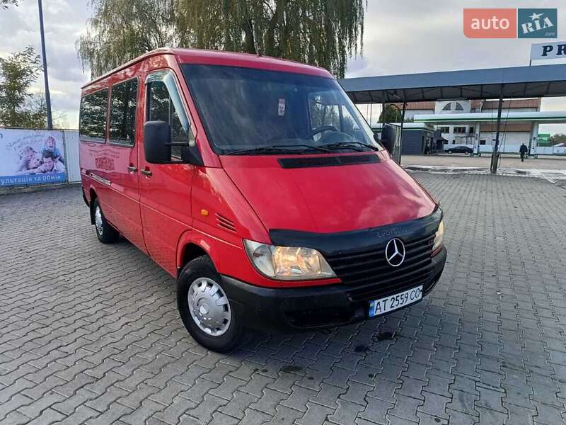 Вантажопасажирський фургон Mercedes-Benz Sprinter 2000 в Снятині