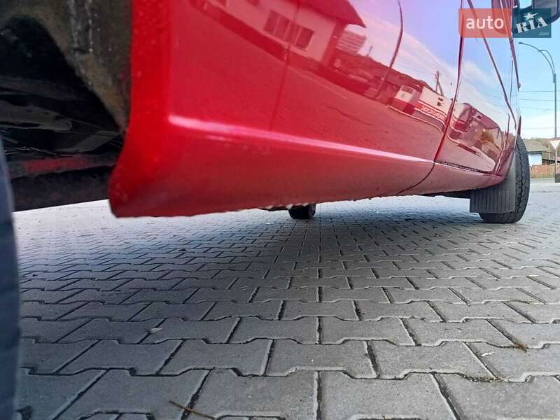 Вантажопасажирський фургон Mercedes-Benz Sprinter 2000 в Снятині