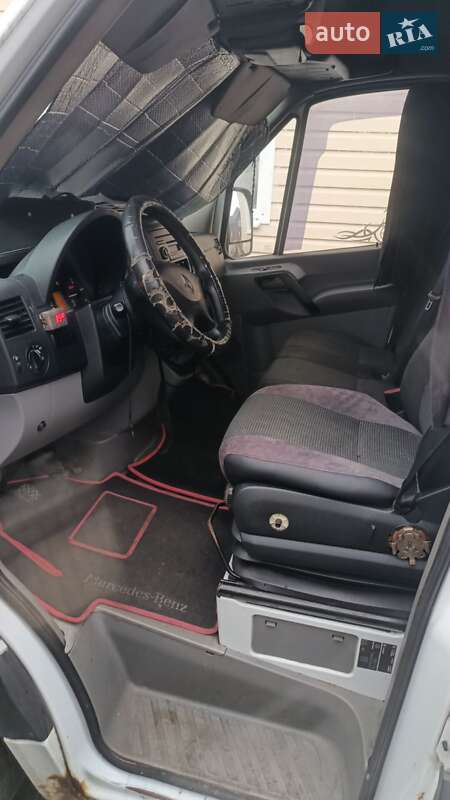Вантажний фургон Mercedes-Benz Sprinter 2010 в Рівному