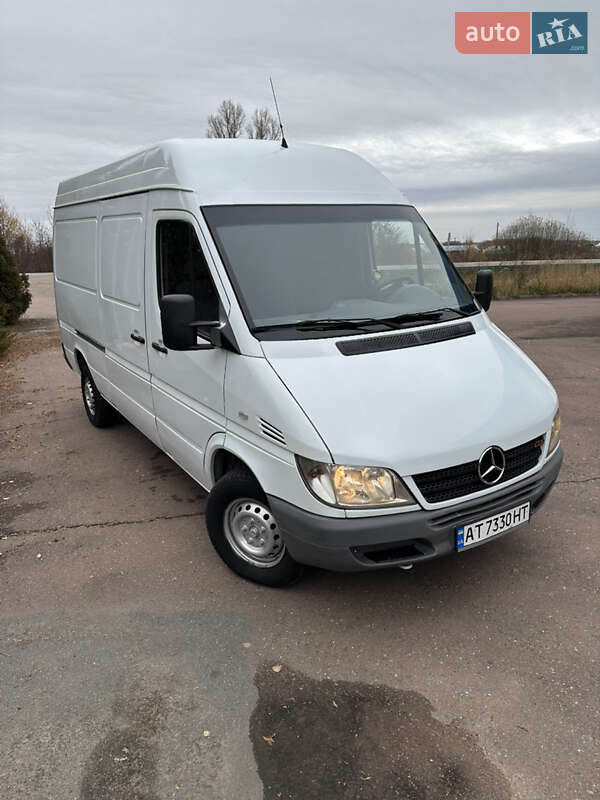 Mercedes-Benz Sprinter 2004 Mercedes-Benz Sprinter 2004