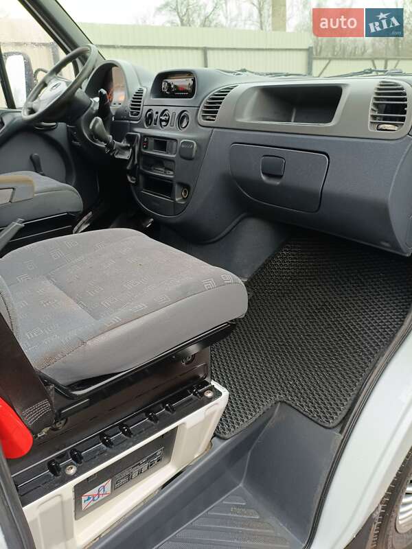 Тентованый Mercedes-Benz Sprinter 2004 в Любешове