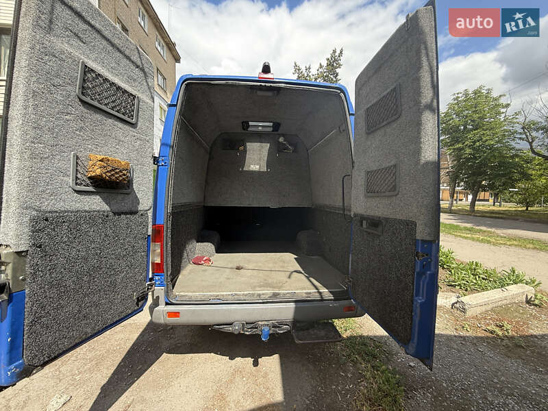 Mercedes-Benz Sprinter 2004