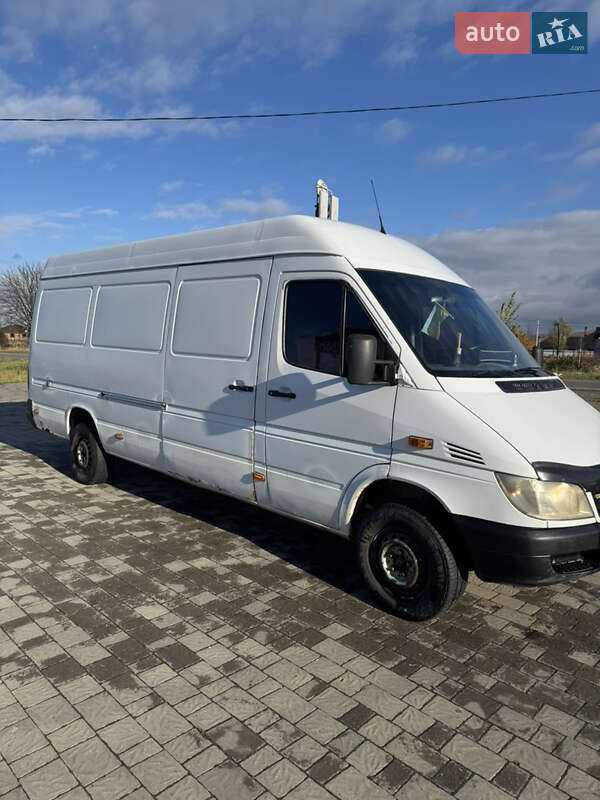 Мікроавтобус вантажний (до 3,5т) Mercedes-Benz Sprinter 2004 в Ужгороді фото 2 Мікроавтобус вантажний (до 3,5т) Mercedes-Benz Sprinter 2004 в Ужгороді