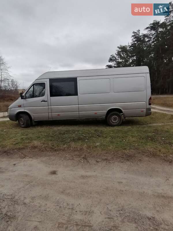 Вантажопасажирський фургон Mercedes-Benz Sprinter 2005 в Сумах фото 6 Вантажопасажирський фургон Mercedes-Benz Sprinter 2005 в Сумах