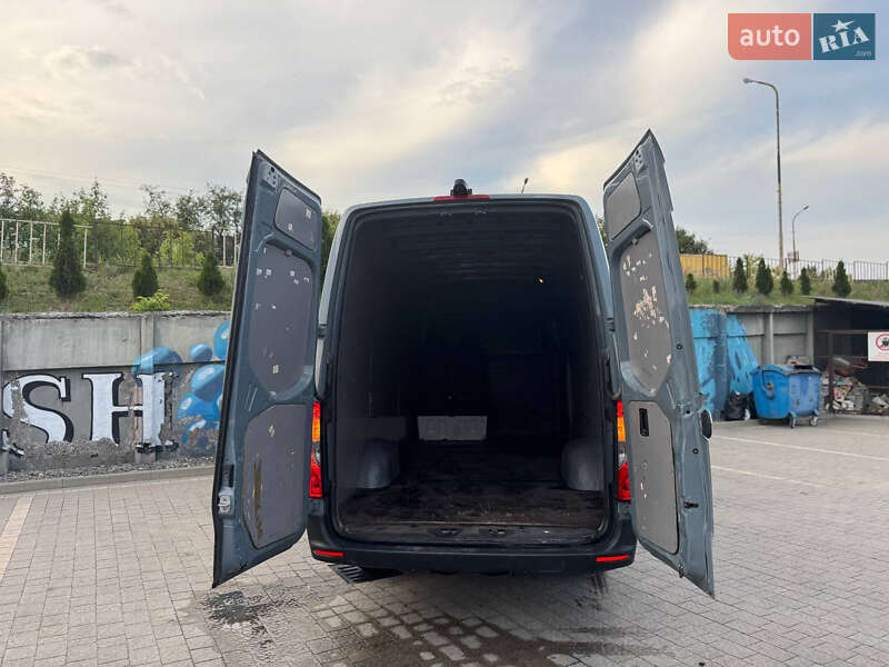 Вантажний фургон Mercedes-Benz Sprinter 2019 в Дрогобичі