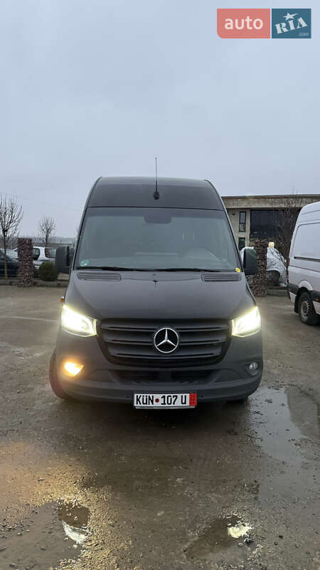 Вантажний фургон Mercedes-Benz Sprinter 2020 в Чернівцях фото 3 Вантажний фургон Mercedes-Benz Sprinter 2020 в Чернівцях