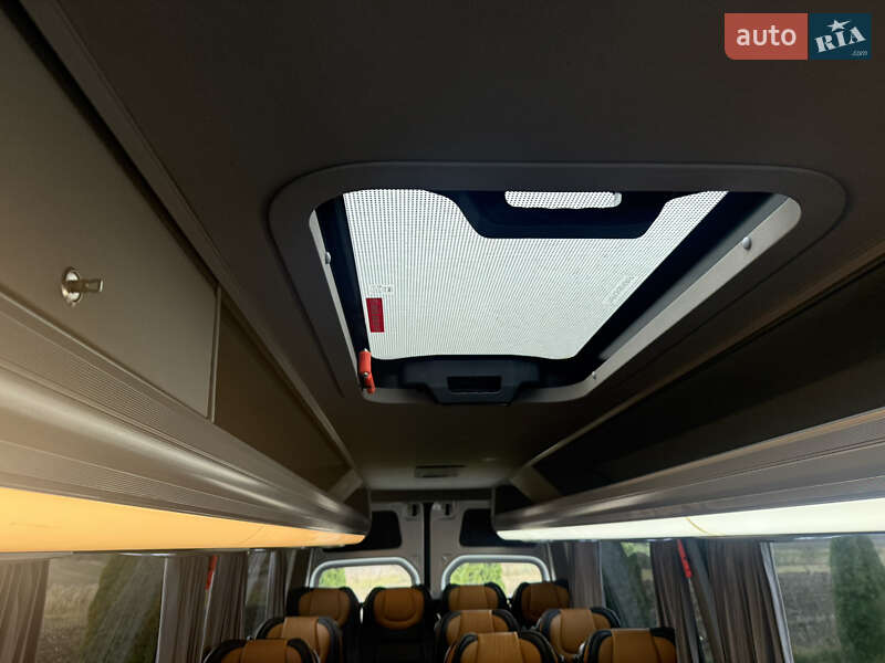 Туристичний / Міжміський автобус Mercedes-Benz Sprinter 2018 в Чернівцях