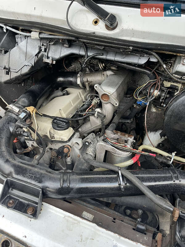 Седан Mercedes-Benz Sprinter 2000 в Уланові