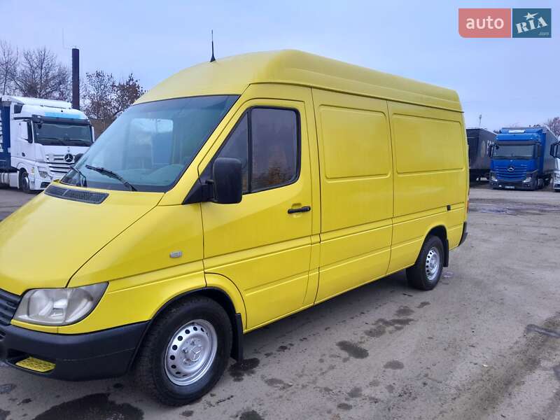 Вантажний фургон Mercedes-Benz Sprinter 2004 в Луцьку фото 3 Вантажний фургон Mercedes-Benz Sprinter 2004 в Луцьку