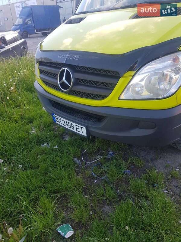 Mercedes-Benz Sprinter 2011