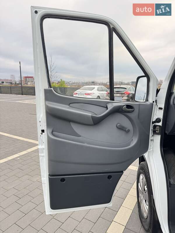 Универсал Mercedes-Benz Sprinter 2002 в Мукачево фото 13 Универсал Mercedes-Benz Sprinter 2002 в Мукачево