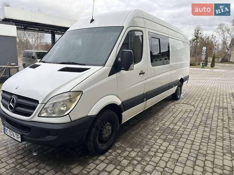 Mercedes-Benz Sprinter 2011